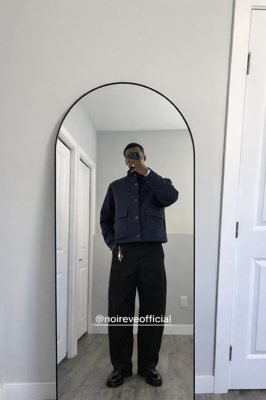 Customer wearing Noiréve
