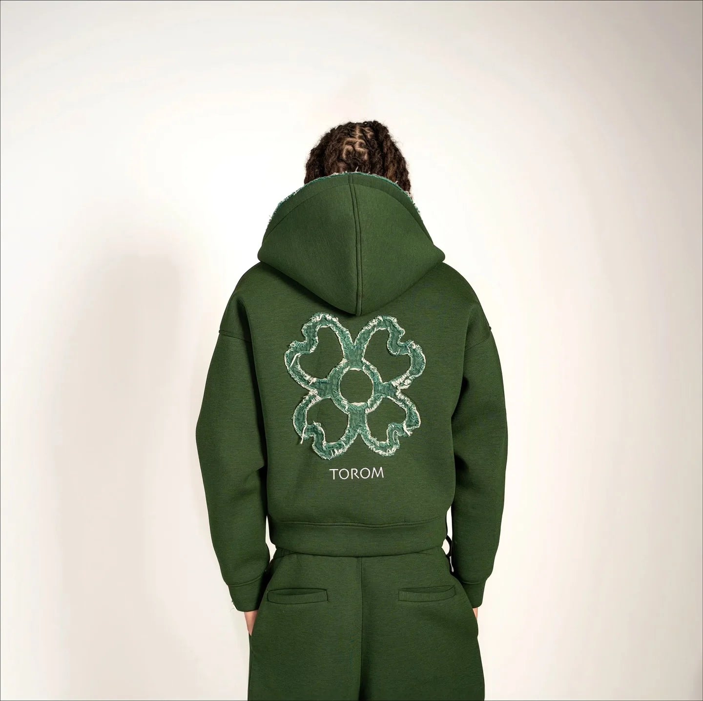 Noireve Clover Sweatsuit